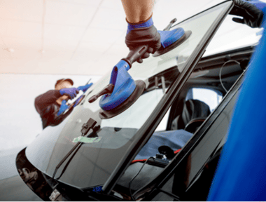 FixGlass technician replacing windscreen