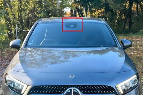 Glass replacement example - front windscreen